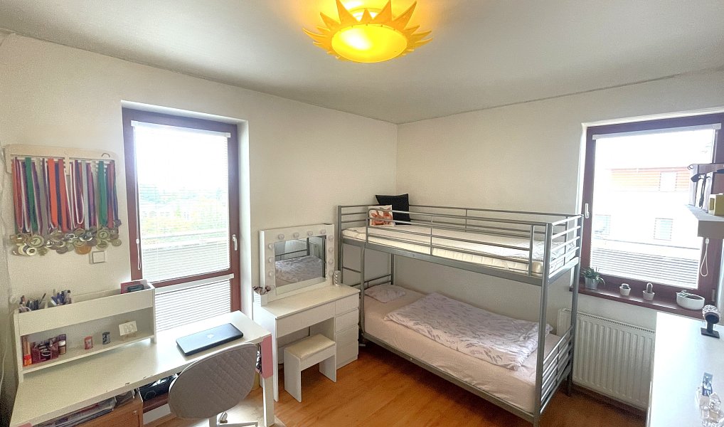 Prodej bytu 3+kk 95 m², Jesenice – náhled fotky 11