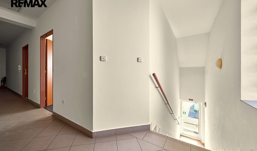 Prodej kanceláře 288 m², Hradec Králové – náhled fotky 8