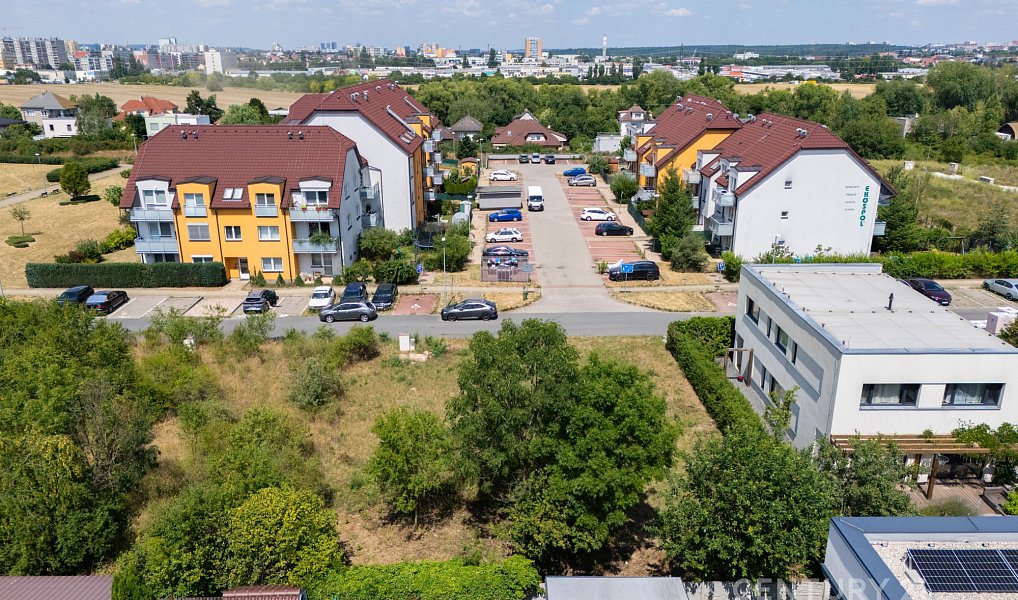 Prodej stavebního pozemku 553 m², Praha – náhled fotky 21