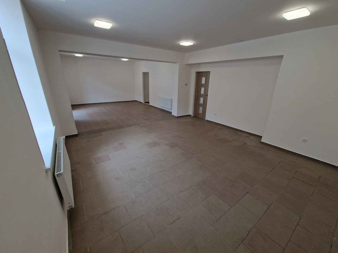 Pronájem obchodních prostor 165 m² — photo 3