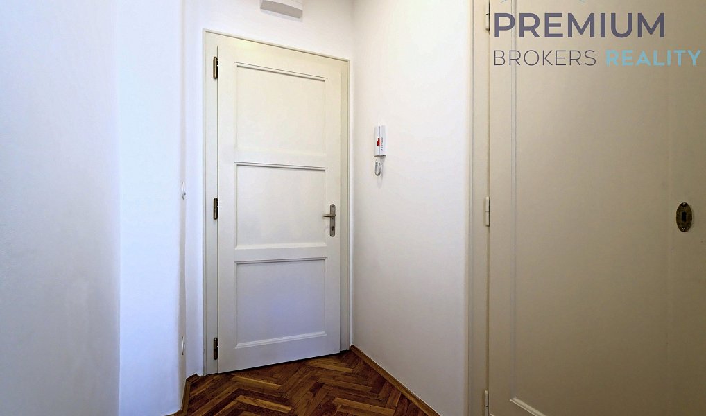 Pronájem bytu 2+kk 43 m², Praha – náhled fotky 16