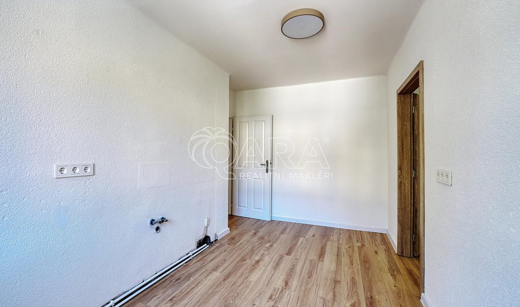 Prodej bytu 3+1 90 m², Vimperk – náhled fotky 18