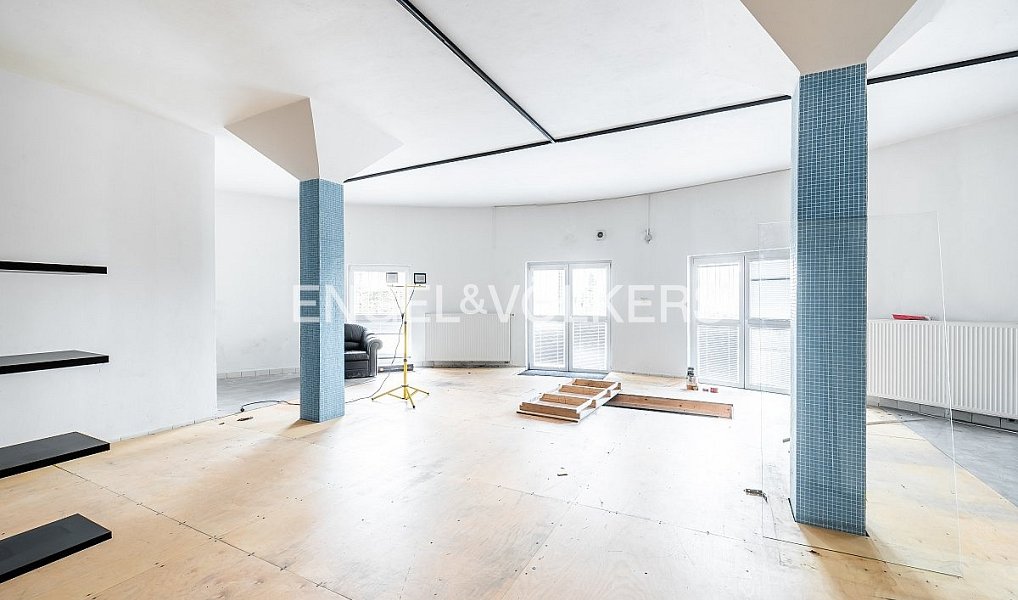 Pronájem domu 801 m² s pozemkem 1 299 m², Praha – náhled fotky 15