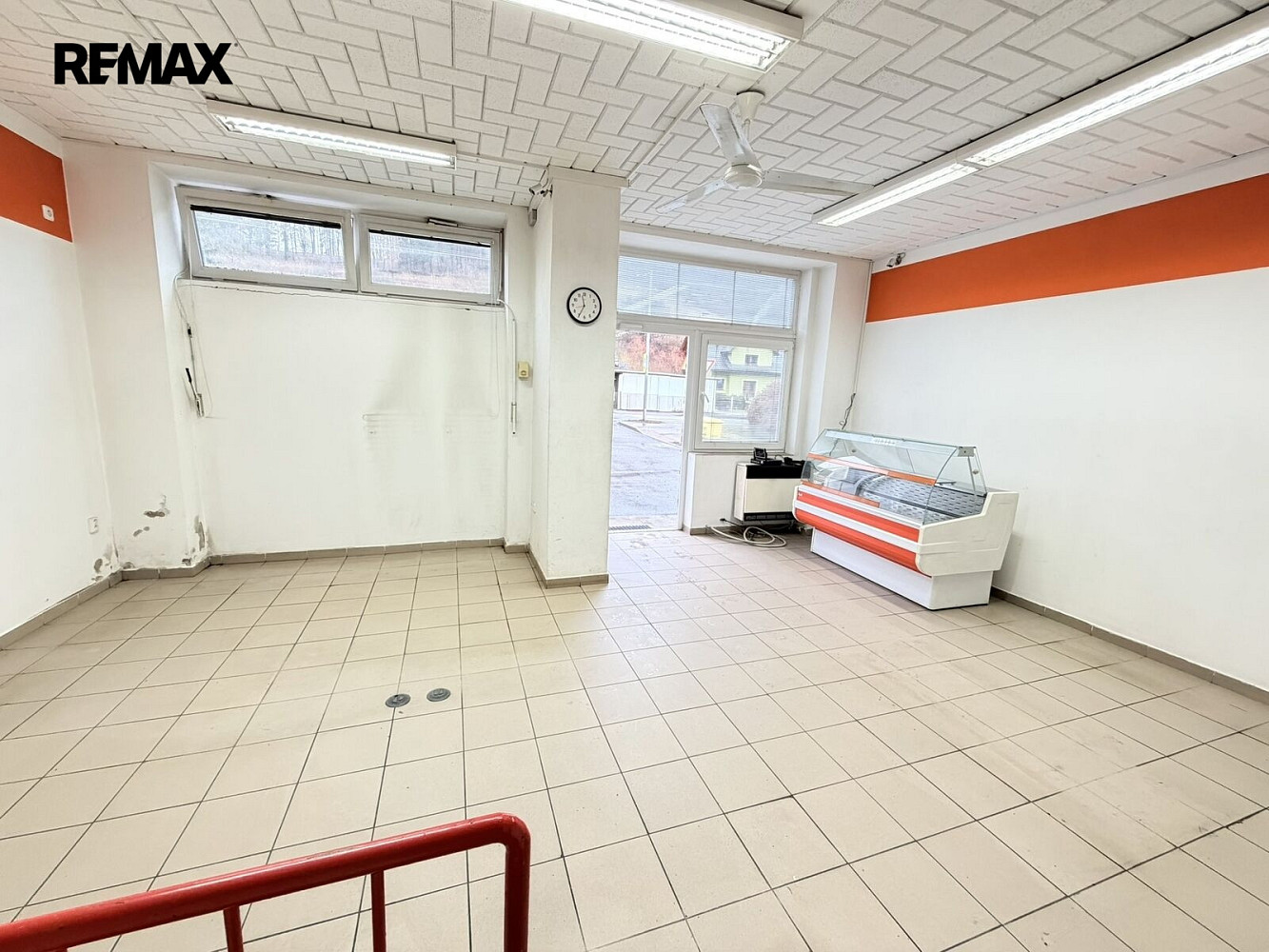 Prodej obchodních prostor 65 m² – fotografie 4