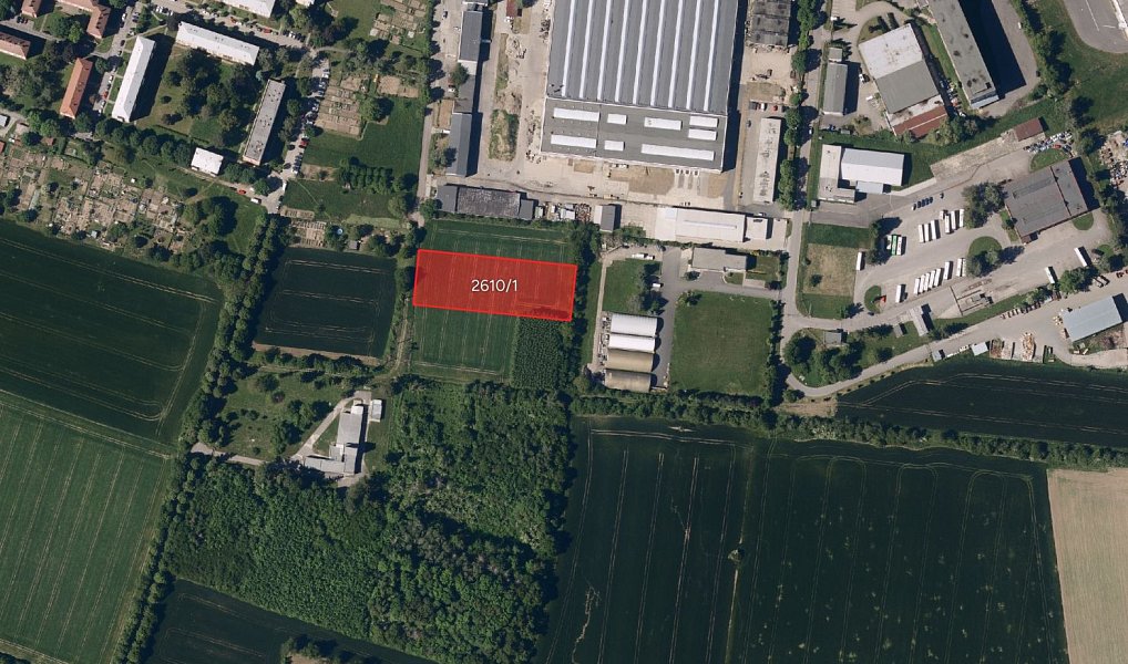Prodej pole 3 942 m², Holešov – fotka 1 z 3