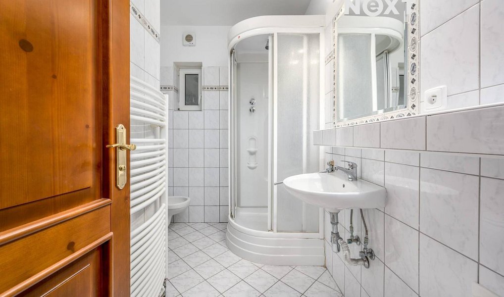 Prodej domu 337 m² s pozemkem 915 m², Praha – náhled fotky 13