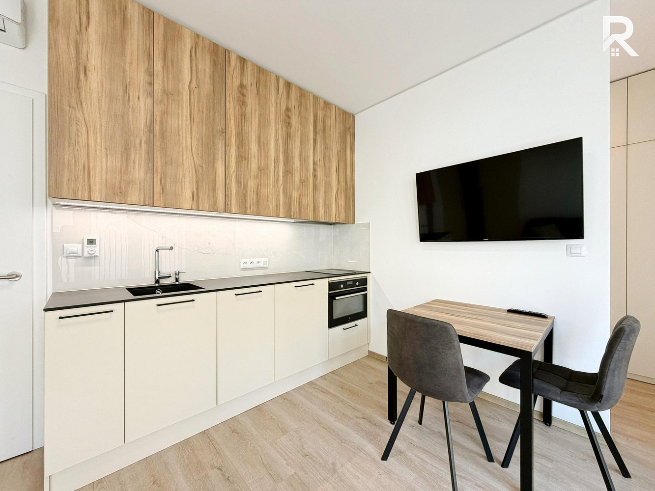 Pronájem bytu 1+kk 34 m²