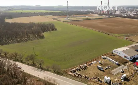 Prodej komerčního pozemku 22 806 m², Nad Benzinou, Veltrusy, okres Mělník