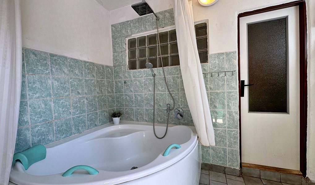 Prodej domu 150 m² s pozemkem 377 m², Sušice – náhled fotky 8