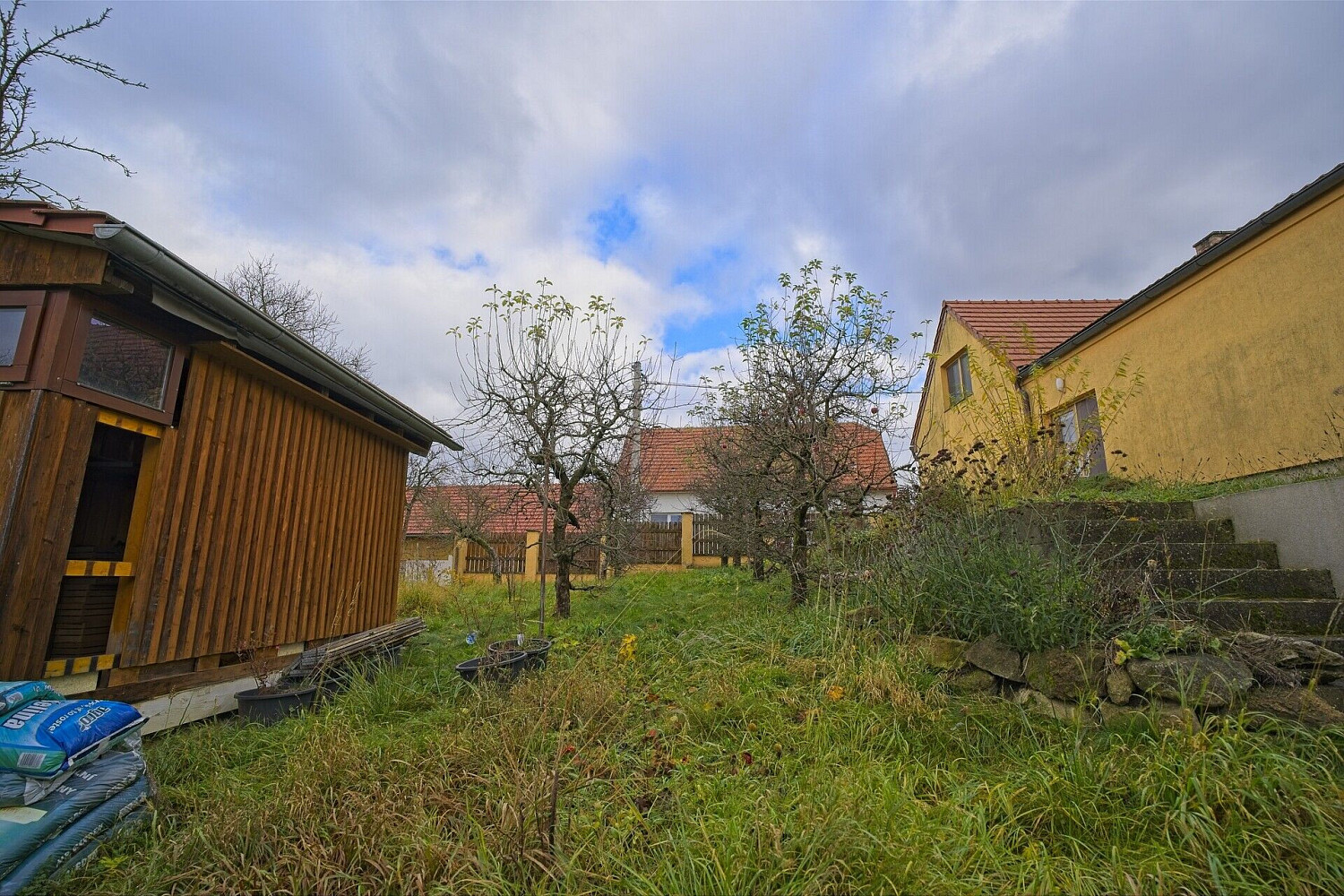Prodej stavebního pozemku 417 m² – pohled 3