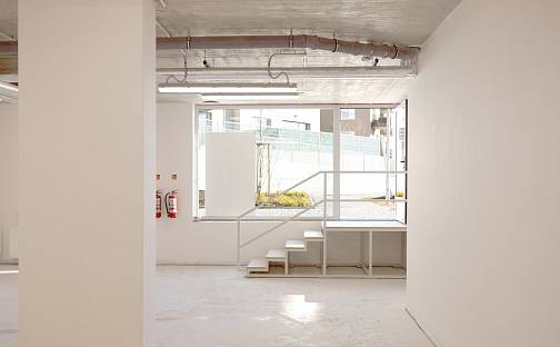 Prodej obchodních prostor 135 m², Kolmanova, Praha 4 - Modřany