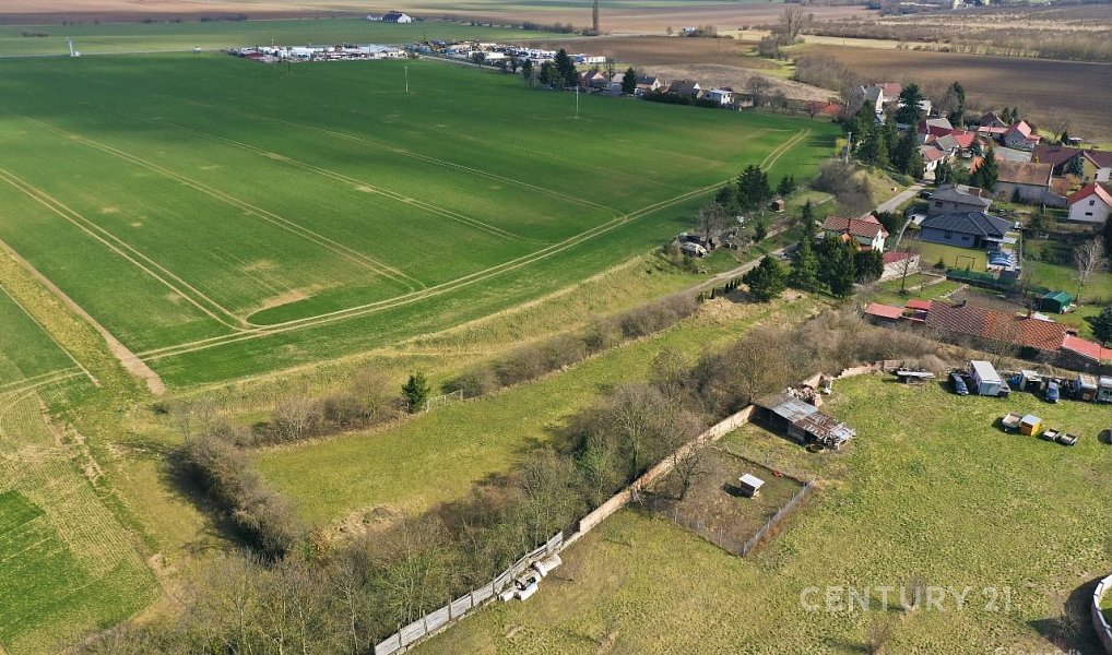 Prodej stavebního pozemku 1 908 m², Libenice – náhled fotky 3