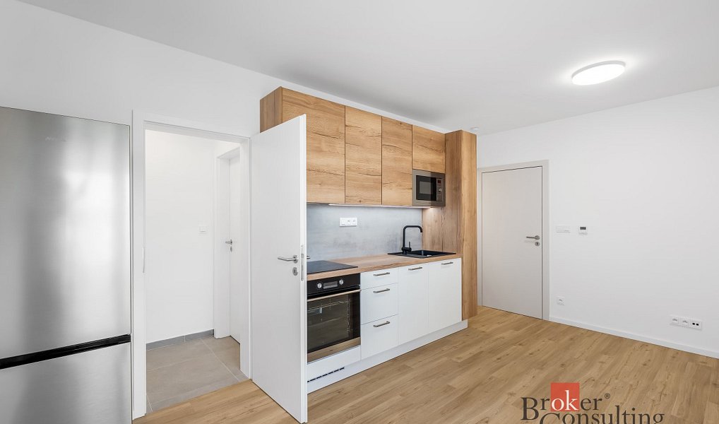 Pronájem bytu 2+kk 35 m², Praha – náhled fotky 2