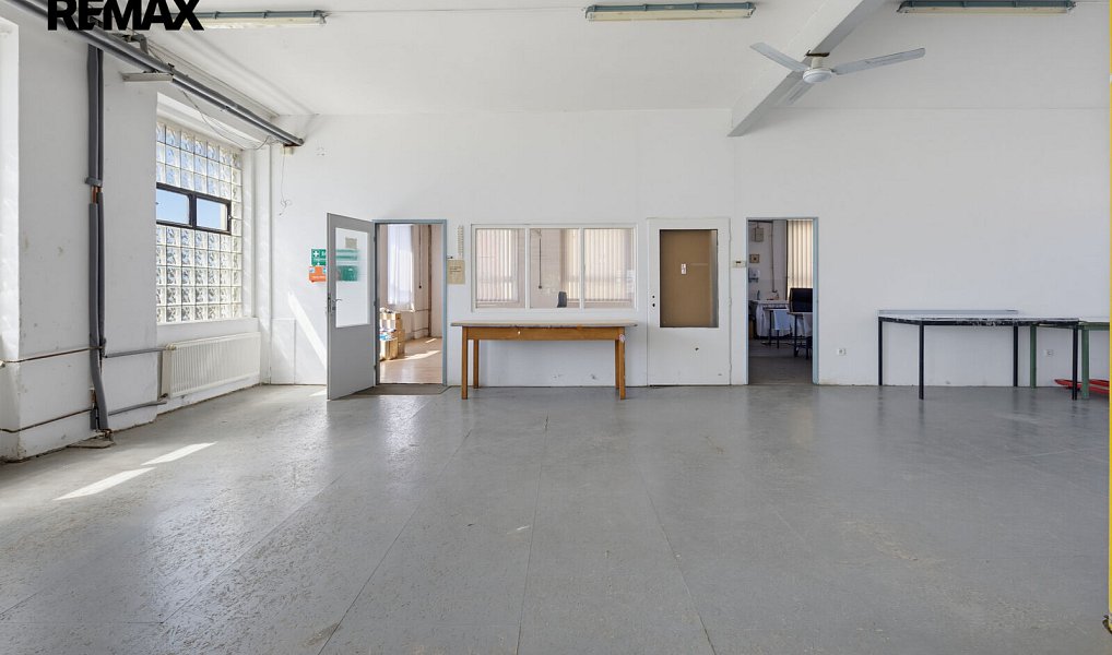 Prodej výrobních prostor 2 350 m², Aš – náhled fotky 21