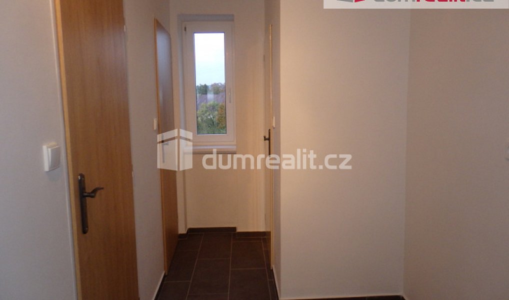 Pronájem bytu 2+1 60 m², Chocerady – náhled fotky 9