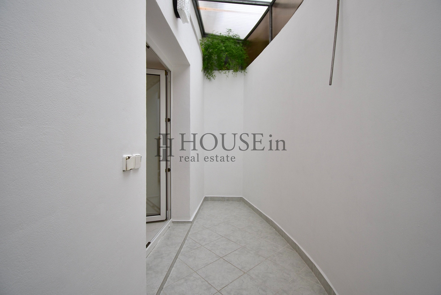 Pronájem bytu 1+kk 32 m² — photo 3