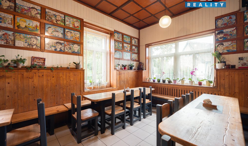 Prodej ubytovacího objektu 640 m², Želízy – náhled fotky 2