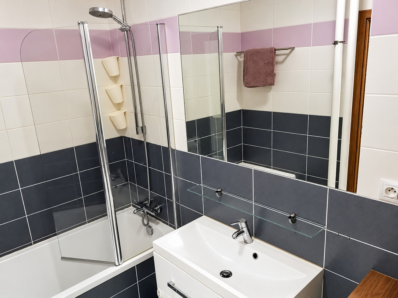 Pronájem bytu 2+1 53 m² – fotografie 3