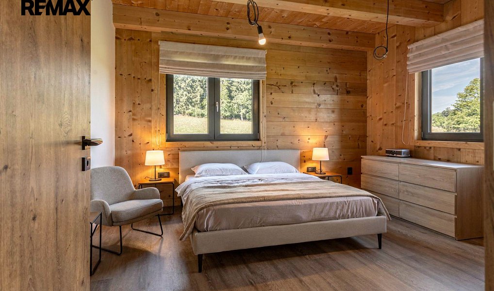 Prodej domu 153 m² s pozemkem 1 087 m², Vacov – náhled fotky 17