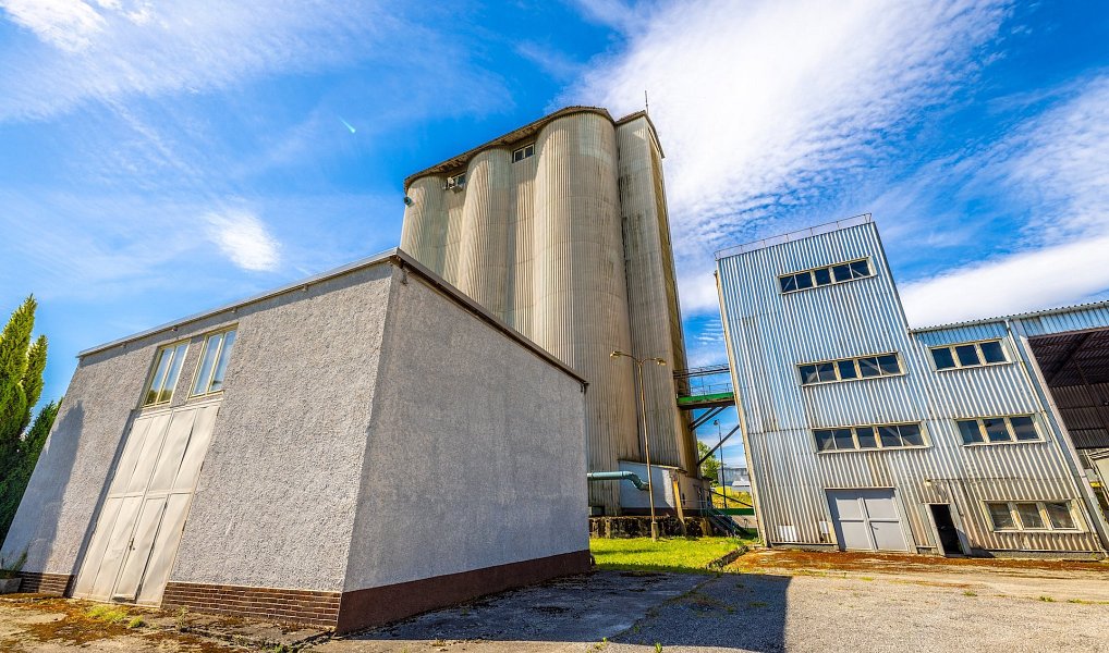 Prodej výrobních prostor 9 957 m², Kájov – náhled fotky 13