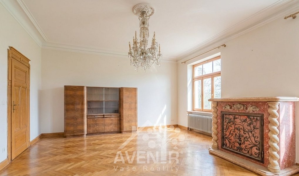 Prodej domu 634 m² s pozemkem 1 177 m², Uherské Hradiště – náhled fotky 9