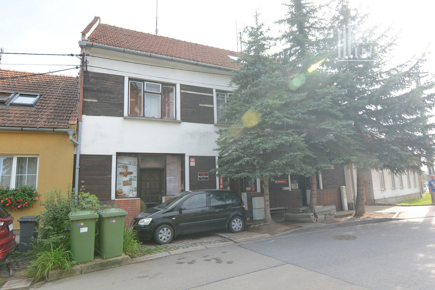 Prodej domu 245 m² s pozemkem 142 m² – fotografie 2