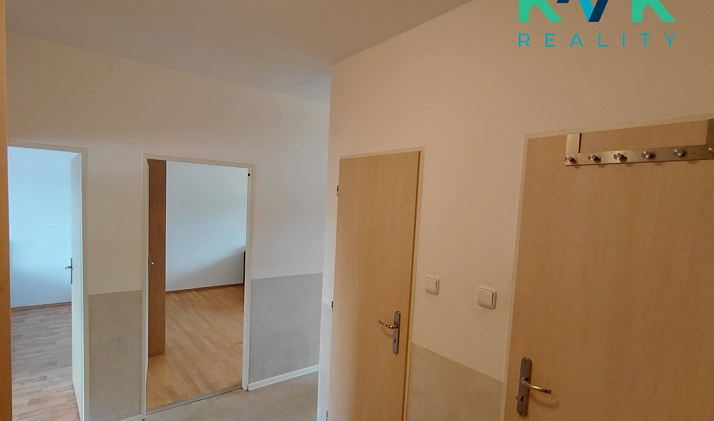 Prodej bytu 3+1 70 m², Loket – náhled fotky 12