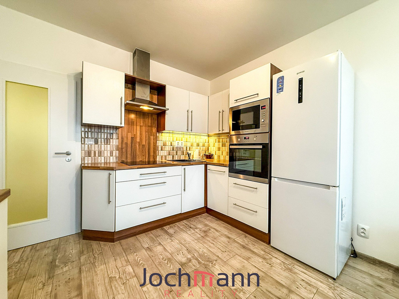 Pronájem bytu 2+kk 48 m² — photo 2