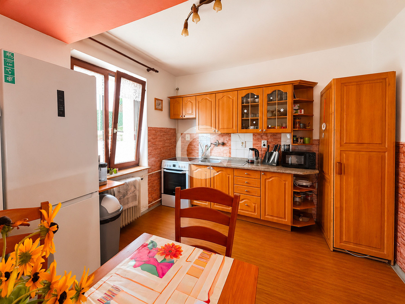 Prodej domu 220 m² s pozemkem 733 m² – fotografie 3