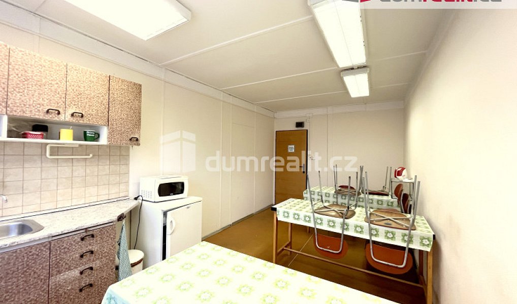 Pronájem výrobních prostor 913 m², Třeboň – náhled fotky 10