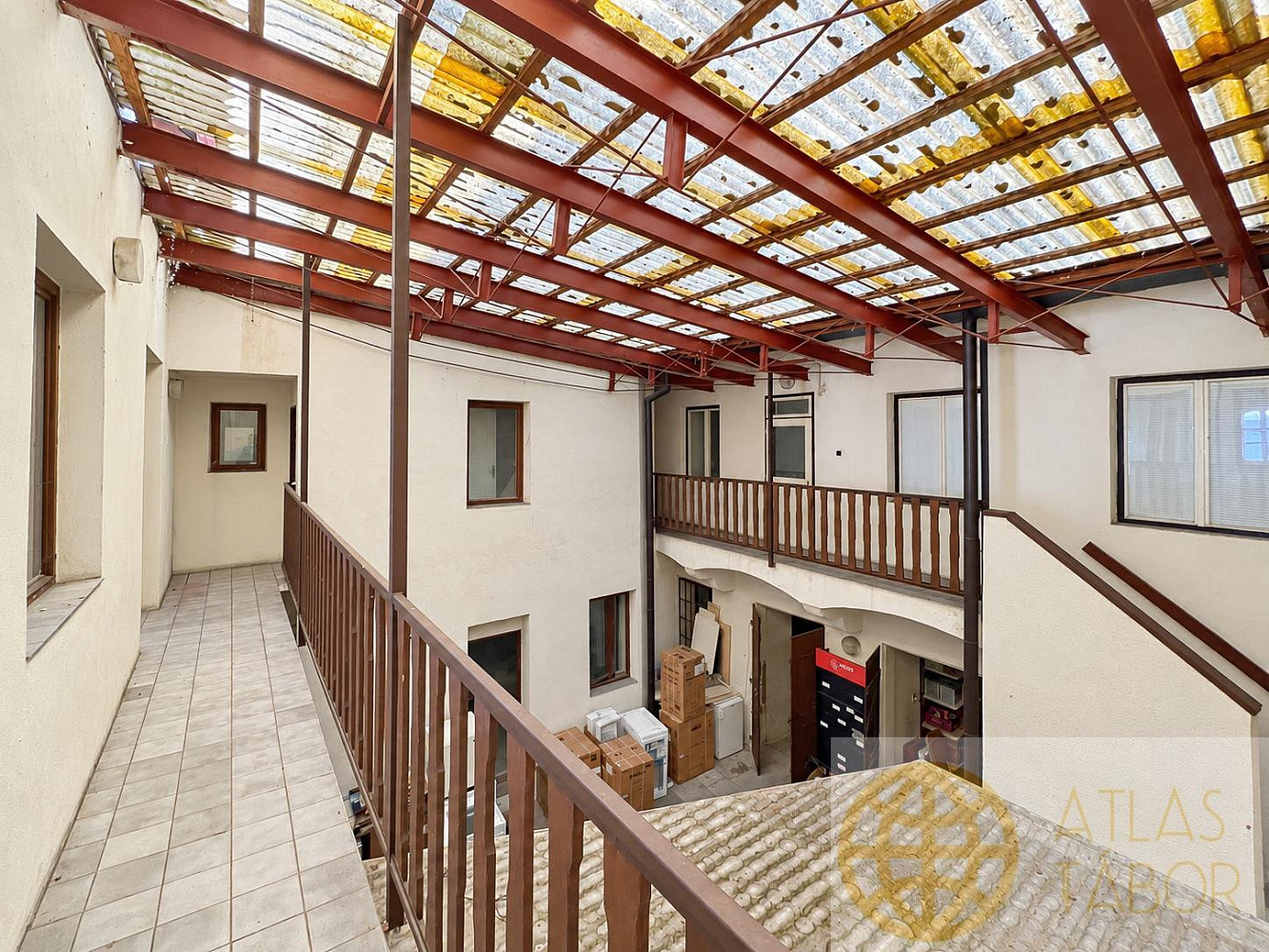 Prodej obchodních prostor 200 m²