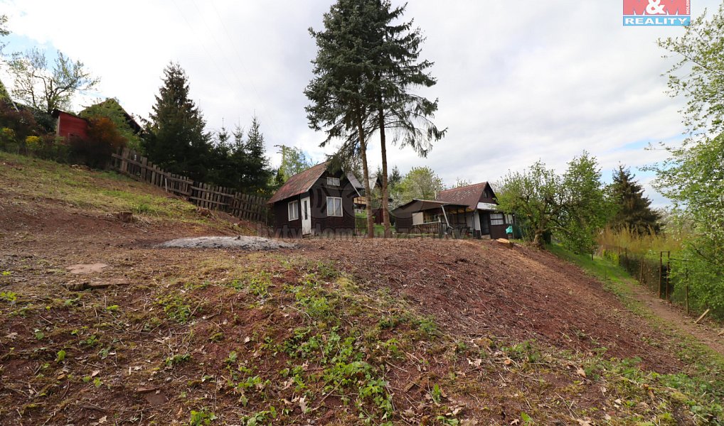 Prodej zahrady 674 m², Pnětluky – náhled fotky 18
