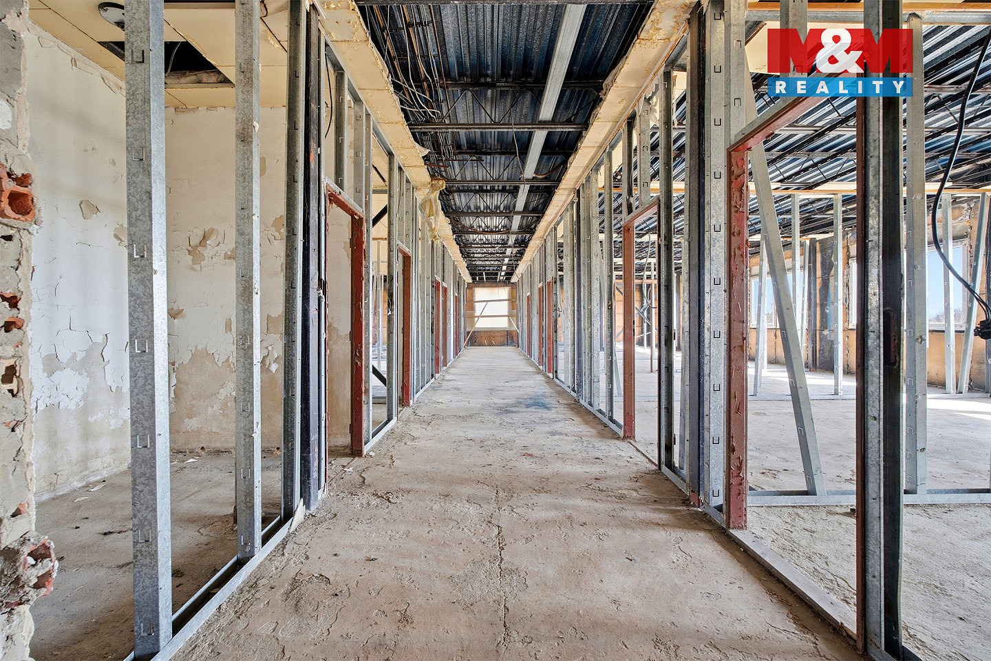 Prodej nájemního domu, činžáku 1 800 m² — photo 5
