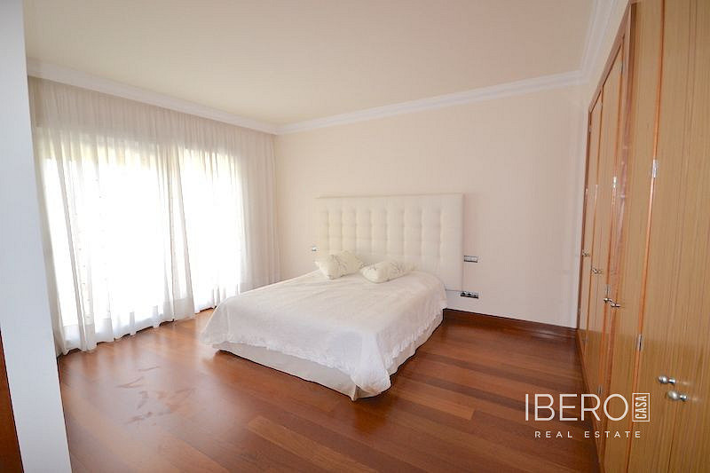 Prodej bytu 5+kk 220 m² – pohled 4