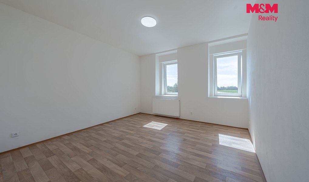 Pronájem domu 302 m² s pozemkem 421 m², Vrátno – náhled fotky 5