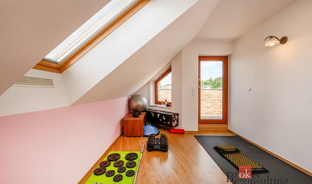 Prodej domu 372 m² s pozemkem 2 751 m², Štěnovice – náhled fotky 20
