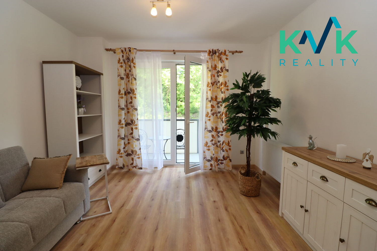 Pronájem bytu 2+kk 60 m² – fotografie 4