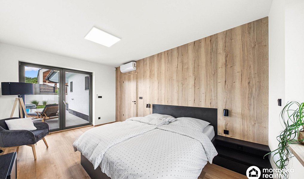Prodej domu 199 m² s pozemkem 700 m², Hajany – náhled fotky 5