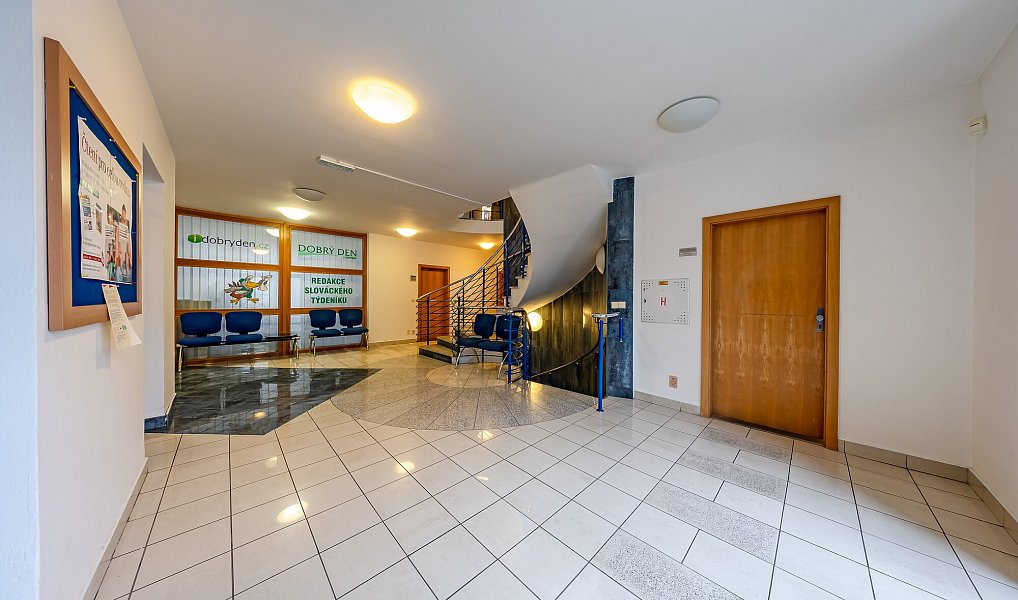 Prodej obchodních prostor 992 m², Uherské Hradiště – náhled fotky 19