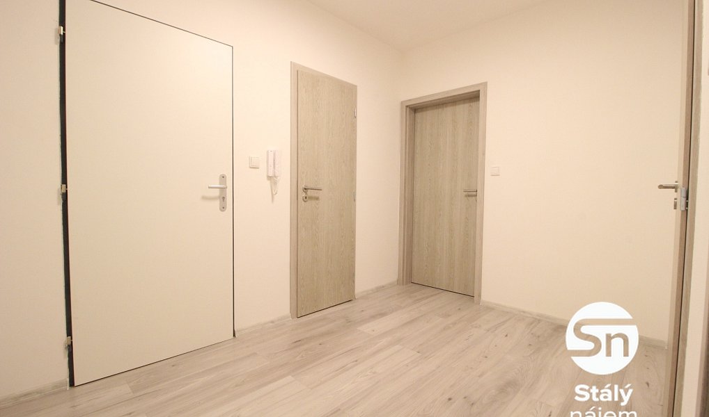 Pronájem bytu 3+kk 78 m², Milovice – náhled fotky 8