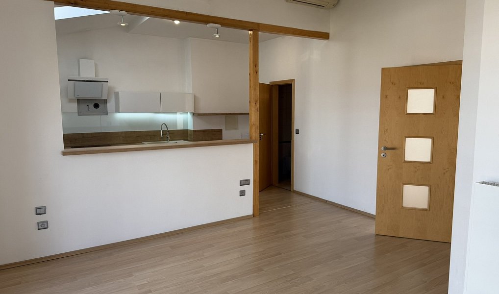 Prodej bytu 4+kk 95 m², Pardubice – náhled fotky 14
