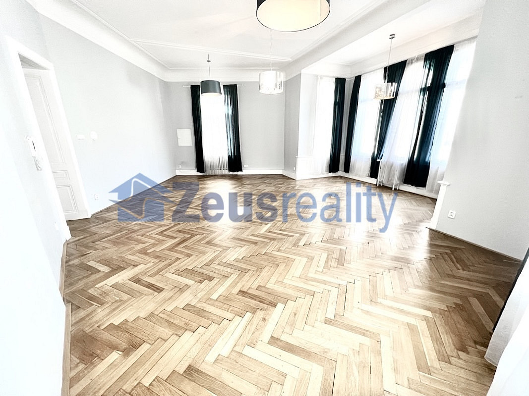 Pronájem obchodních prostor 45 m² — photo 2