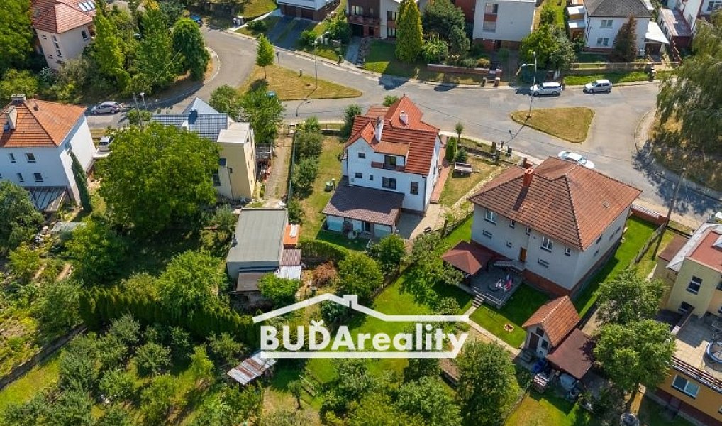 Prodej domu 249 m² s pozemkem 663 m², Zlín – náhled fotky 2