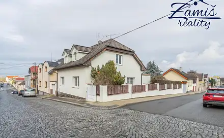 Prodej domu 154 m² s pozemkem 404 m², Dlouhá, Kladno - Kročehlavy