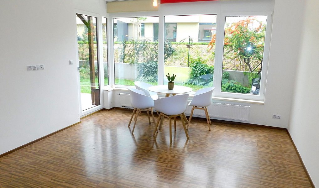 Pronájem bytu 2+kk 60 m², Praha – náhled fotky 5