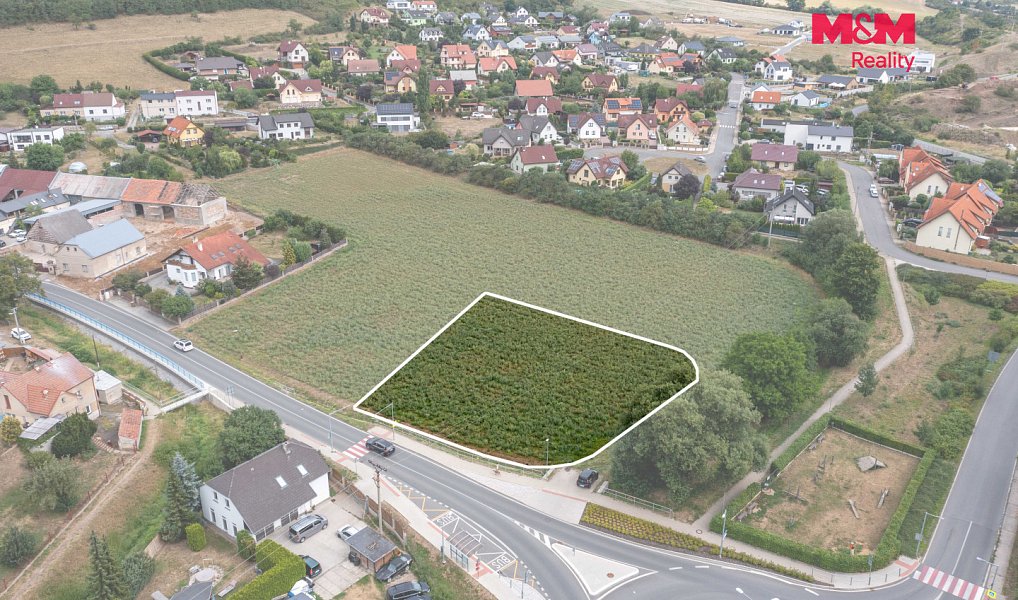Prodej stavebního pozemku 1 934 m², Králův Dvůr – náhled fotky 6