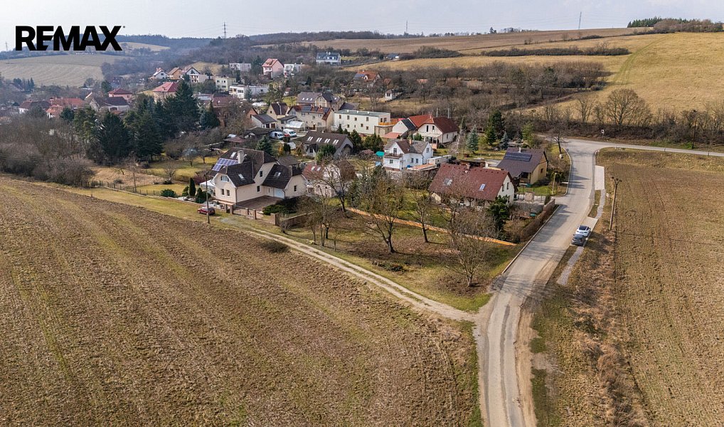 Prodej stavebního pozemku 1 045 m², Vonoklasy – náhled fotky 7