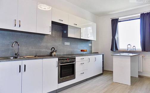 Prodej bytu 3+1 75 m², Čsl. partyzánů, Děčín - Děčín XXXII-Boletice nad Labem