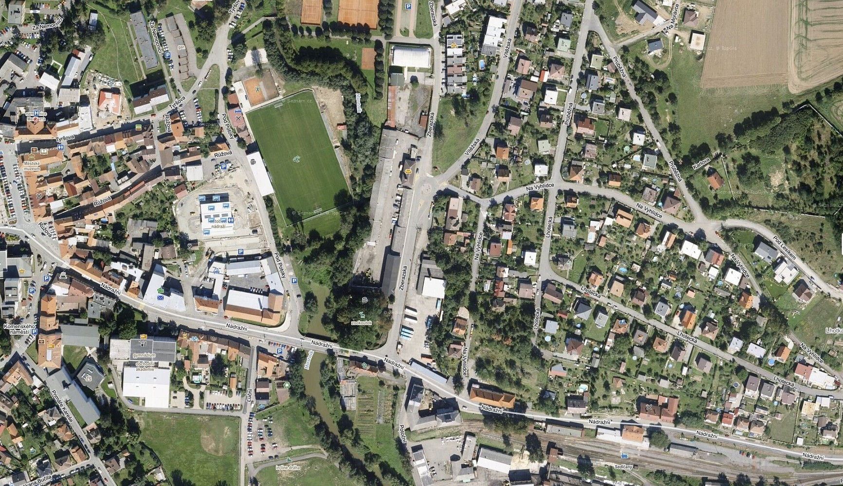 Pronájem pozemku 240 m² – fotografie 4