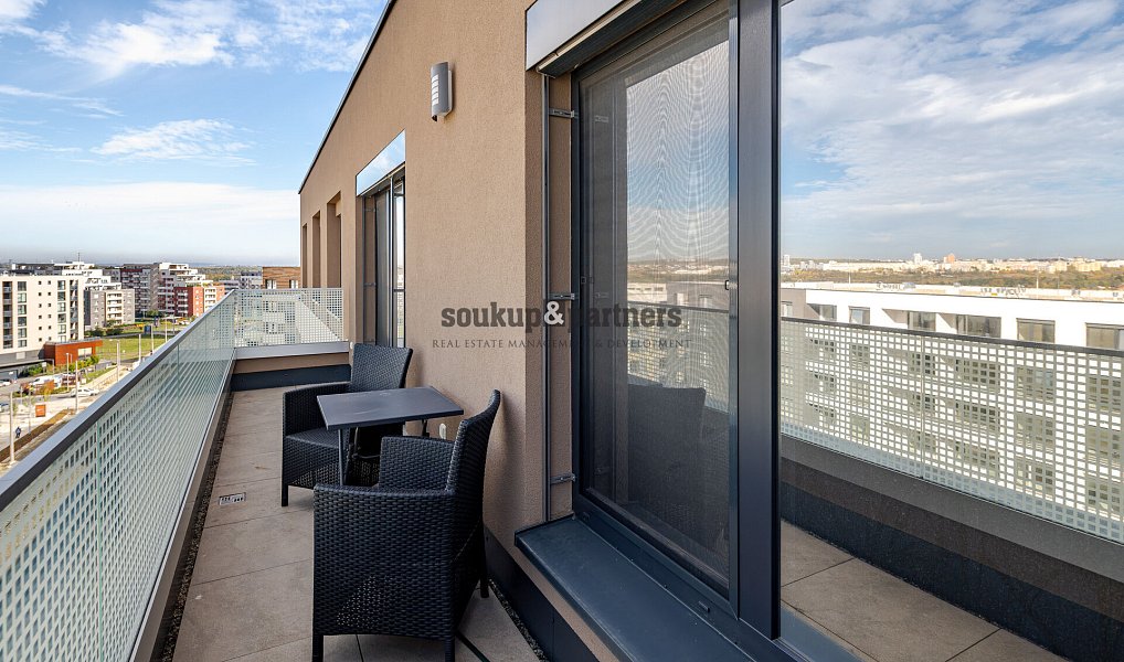 Pronájem bytu 2+kk 56 m², Praha – náhled fotky 9
